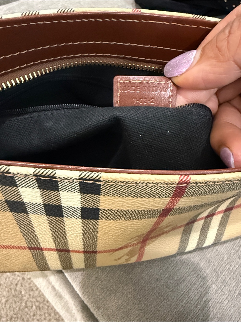 Authentic Burberry Classic Plaid nova check Shoulder Bag in Beige and Brown - Picture 6 of 9